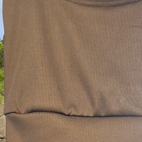 Womens Activewear SWEATHIRT AND TANK SET Size SMALL - Picture 3 of 4